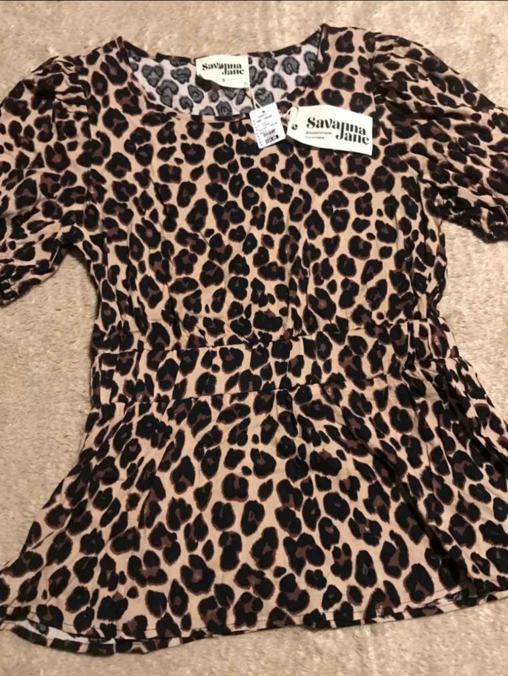 NWT Savanna Jane Boutique Leopard Print Women’s Short Sleeve Top Sz Small